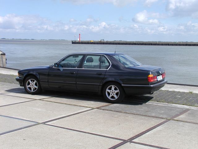 bmw 750 related car picture